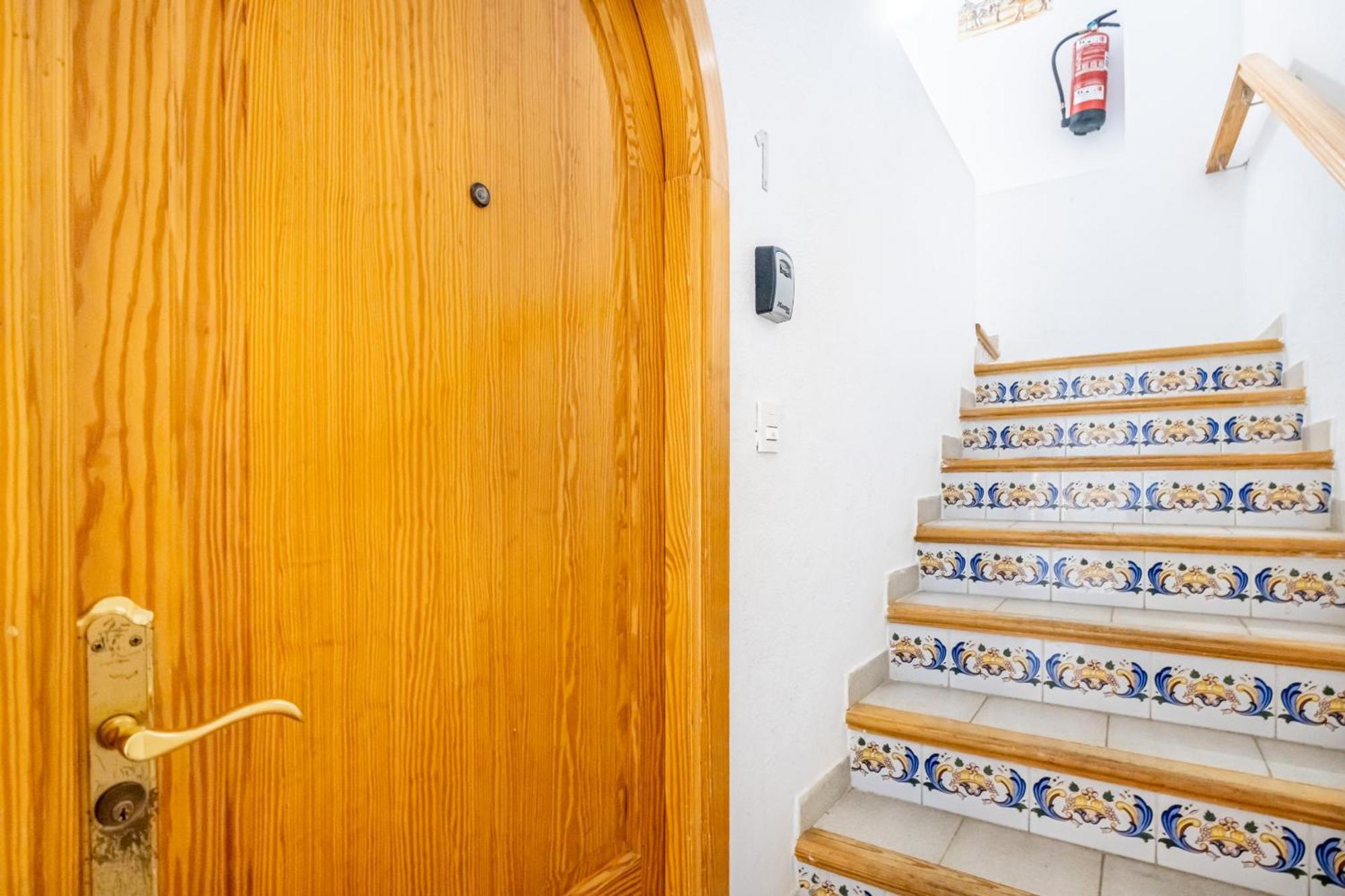 Apartamentos El Castell Benidorm Old-Town Exterior foto